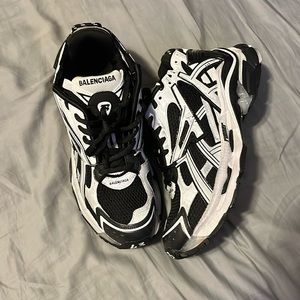 Black & white Balenciaga runners